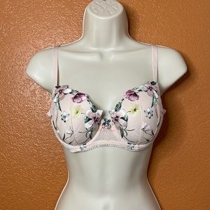 NWOT Victoria’s Secret Dream Angels Bra